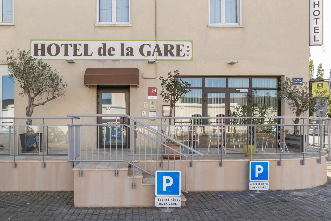 Hotel De La Gare Thouars Exterior foto